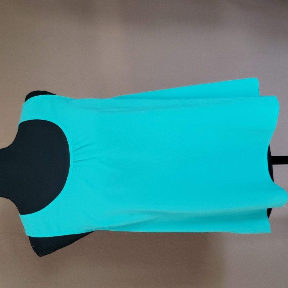 Umgee Teal Tank Top With Lace On Back Size Small